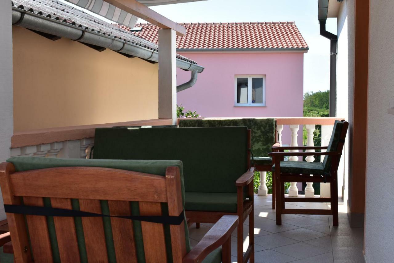 Apartman Nin-Dodo ภายนอก รูปภาพ